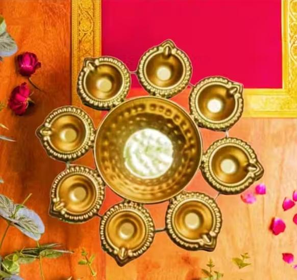 Isquare Decor Fabulous Urli Bowl 10 Diyas for all time Decoration Floating Flowers and T- Light Candles Diwali Home Decor Decoration